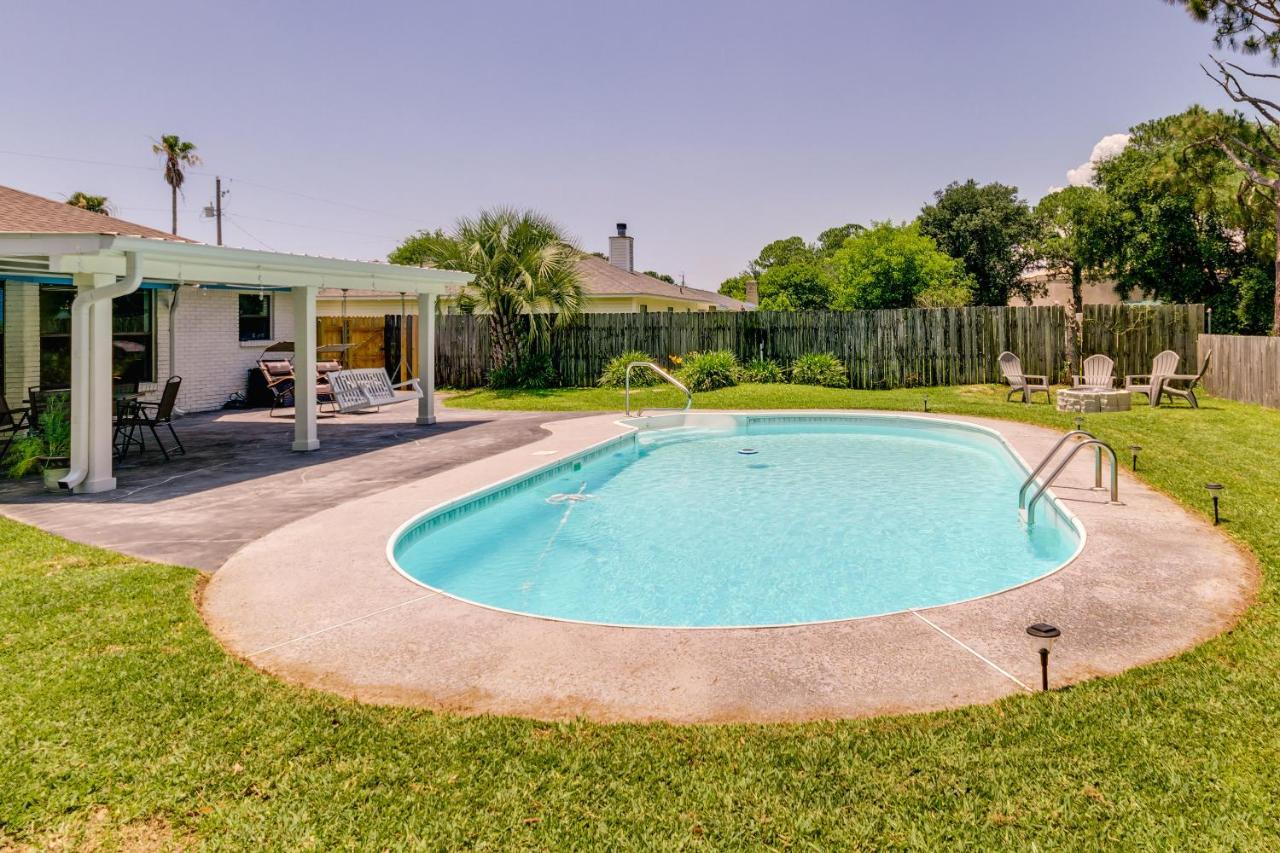 Gulf Breeze Vacation Rental For 2 With Pool Access! Εξωτερικό φωτογραφία